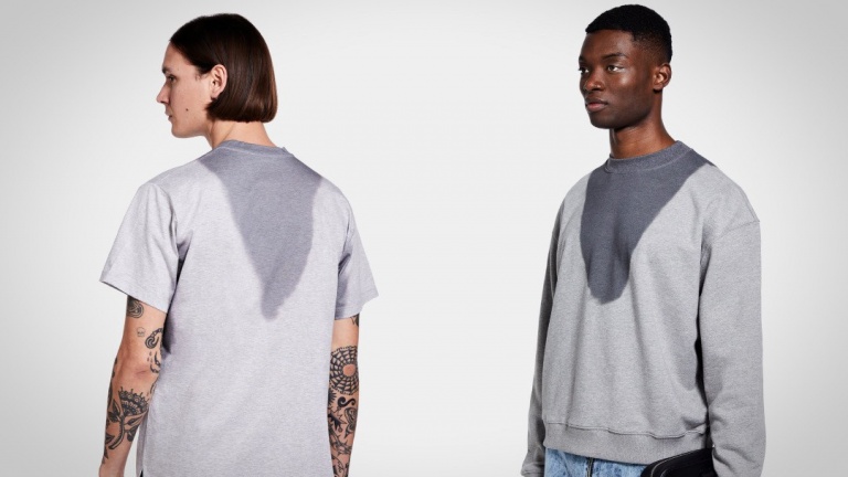 Sweat simulation t-shirts from high-end fashion brand